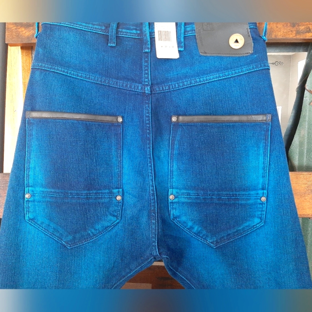 3301 Loose Tapered Electric Blue W32 L32